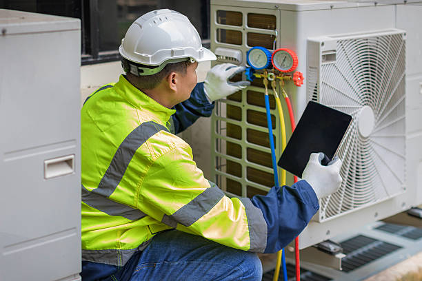 Professional Ductwork Repair technician working in Bluffton, IN